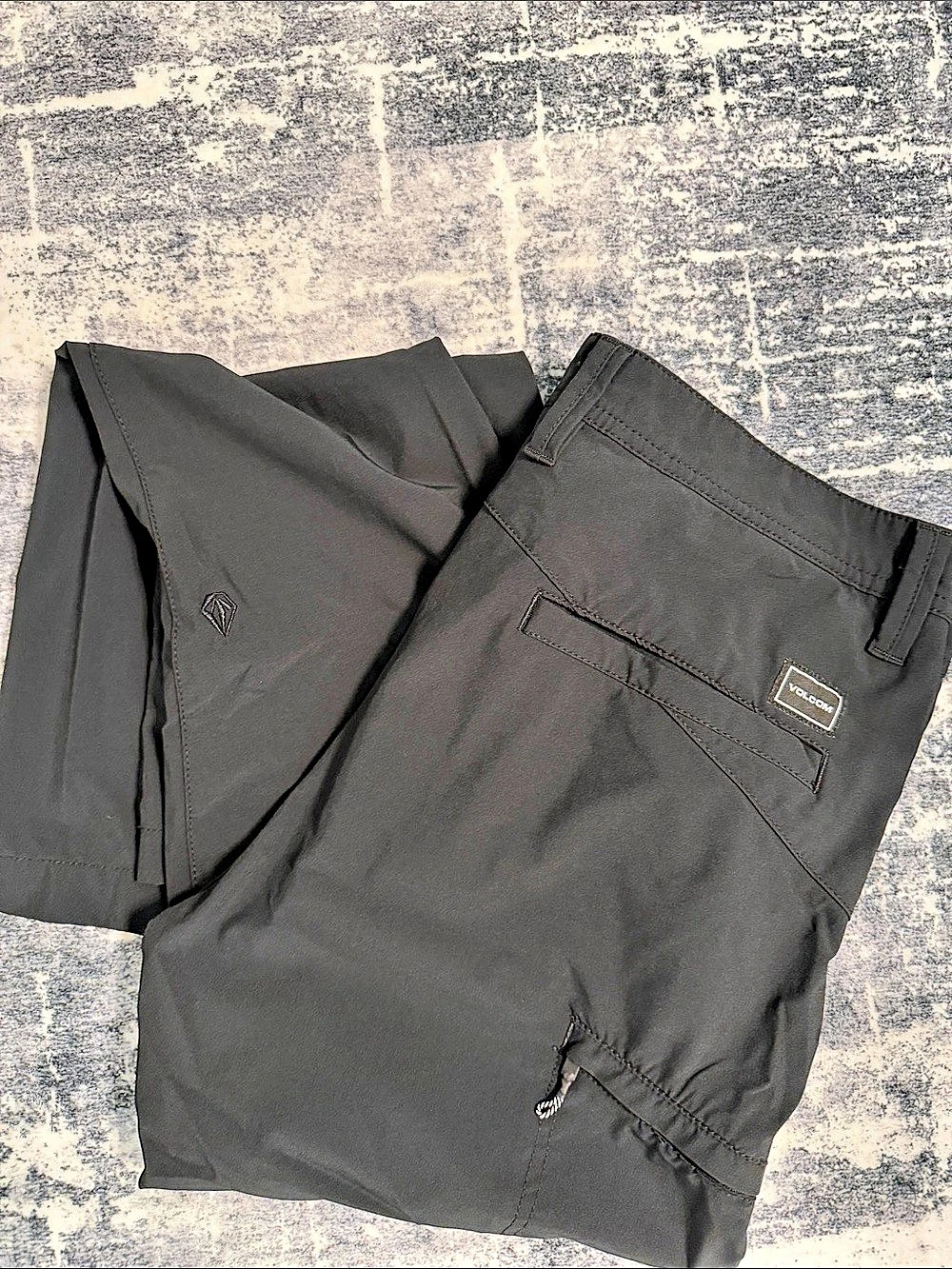 Volcom Hybrid Pants in Black Waist 34 Like New
